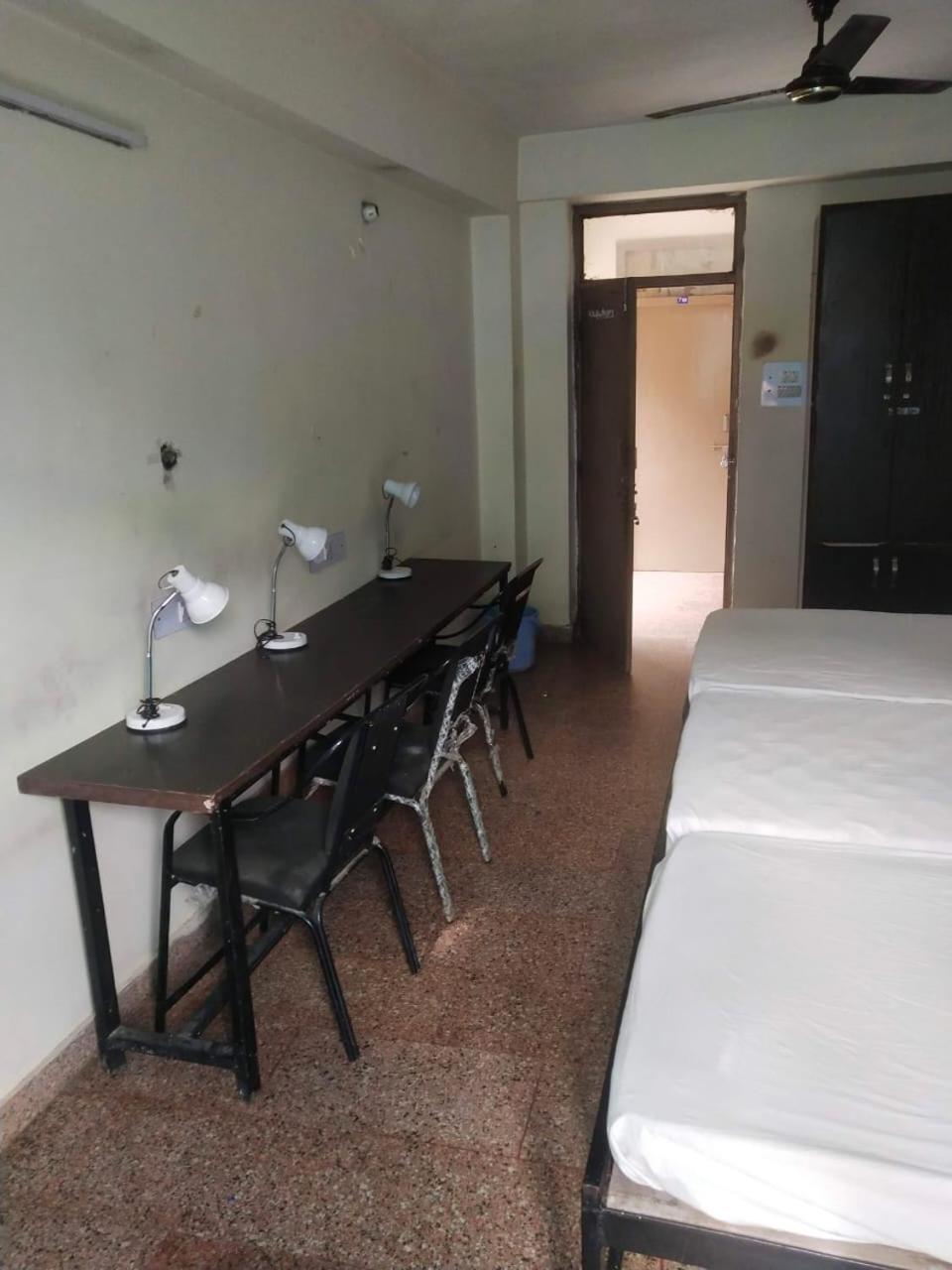Abuzz Oxfordcaps Chanakya Hostel Solan Esterno foto